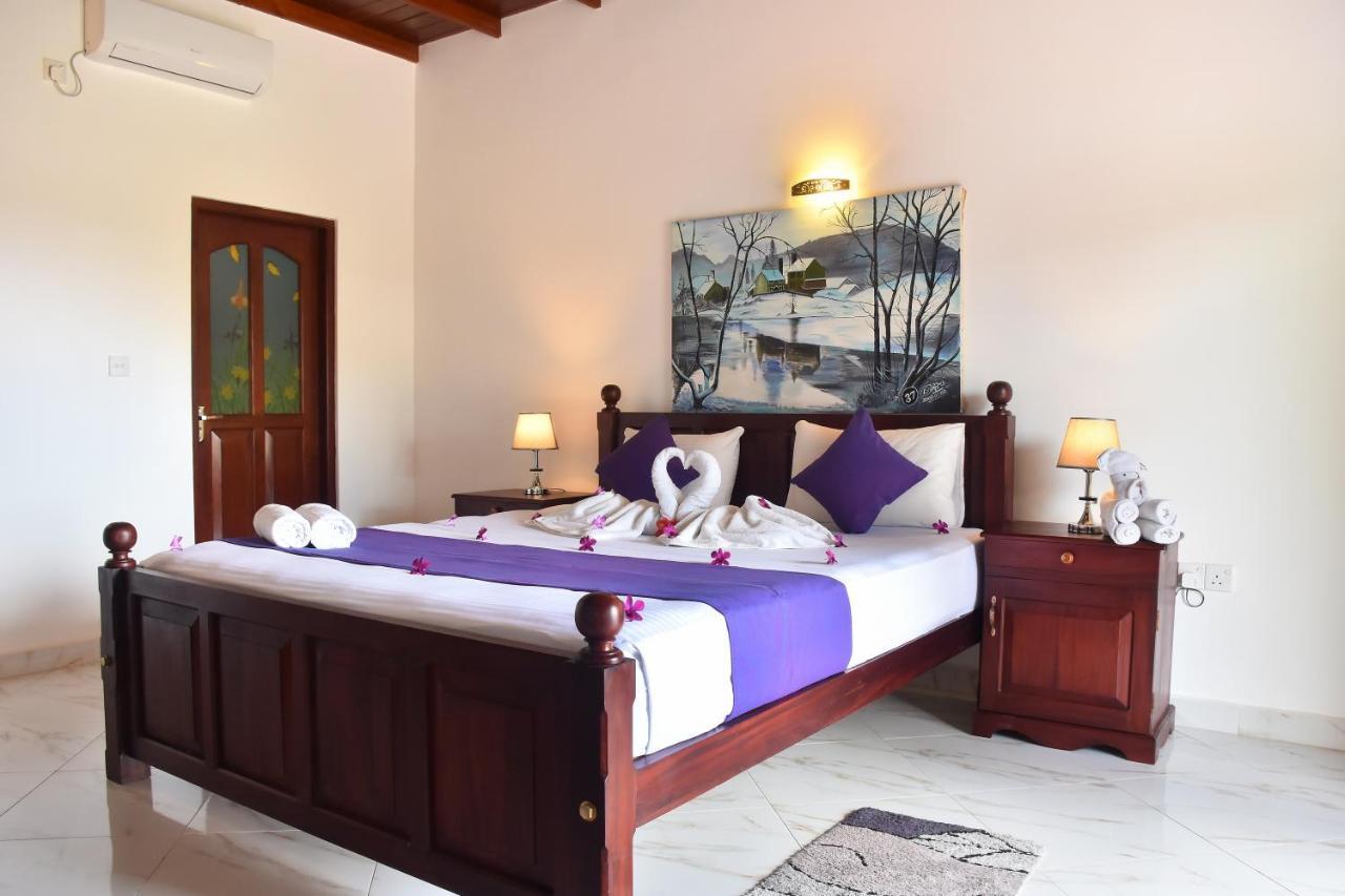 Villa De White Sambur Hikkaduwa Exterior foto