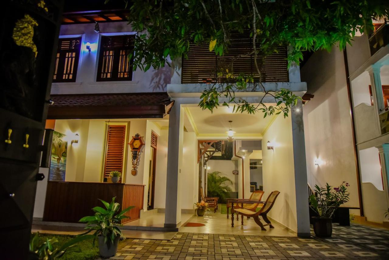 Villa De White Sambur Hikkaduwa Exterior foto